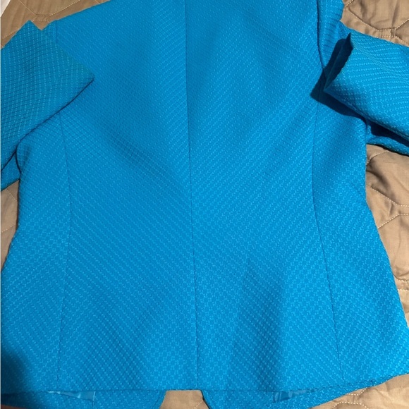 Tahari Levine Studio Blazer Womens Size 12 Blue Collared Long Sleeve Two Pockets - Picture 10 of 13